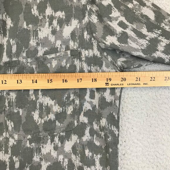 Cloth & Stone Animal Print Blouse Button Front Shirt Gray Size S - Picture 6 of 8